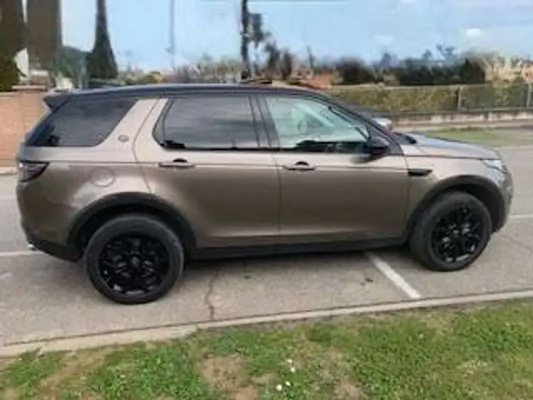 Usata Land Rover Discovery Sport SE 190 CV (139 kW) 2015 Bronzo SUV