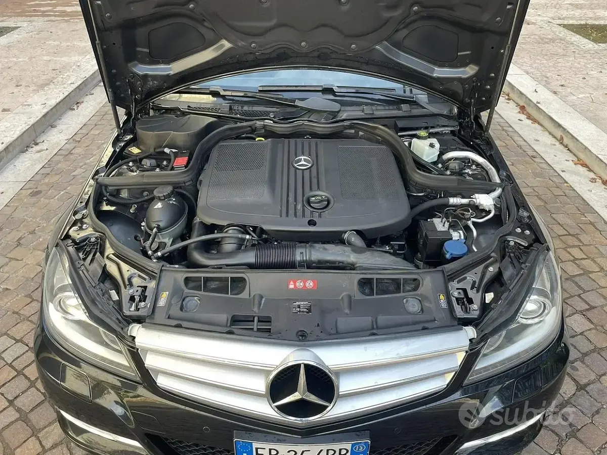 Usata Mercedes C200 136 CV (100 kW) 2013 Nero Berlina