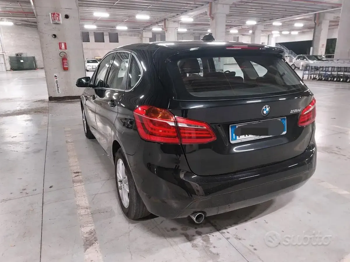 Usata BMW 218 150 CV (110 kW) 2017 Nero Monovolume