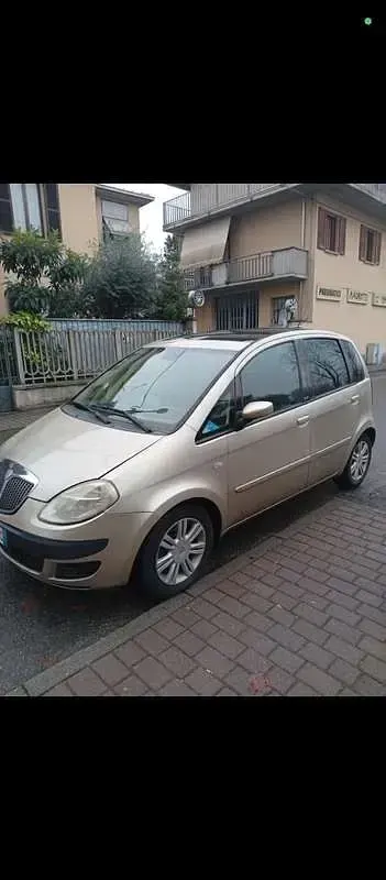 Usata Lancia Musa 69 CV (50 kW) 2005 Monovolume