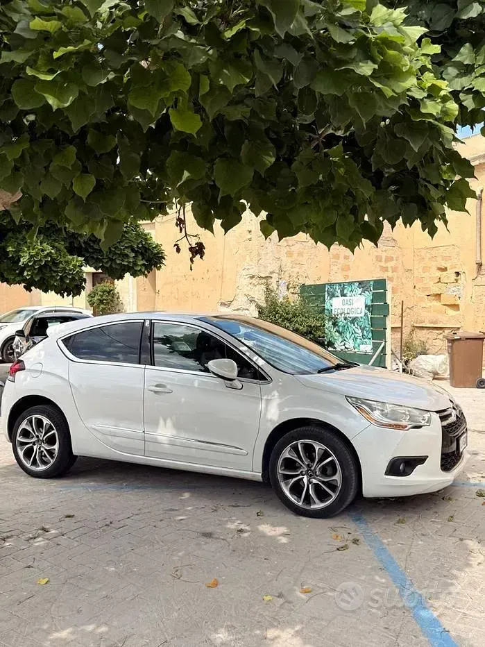 Usata DS Automobiles DS4 111 CV (81 kW) 2012 Bianco Berlina