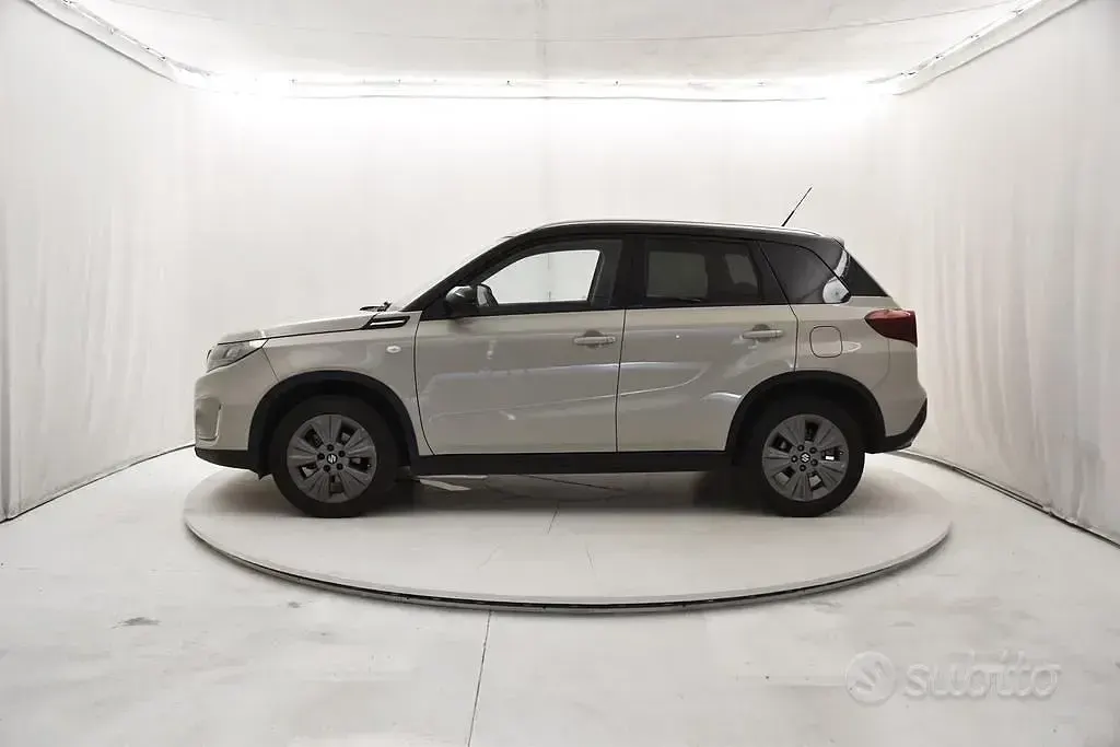 Usata Suzuki Vitara Cool 129 CV (94 kW) 2024 Grigio SUV