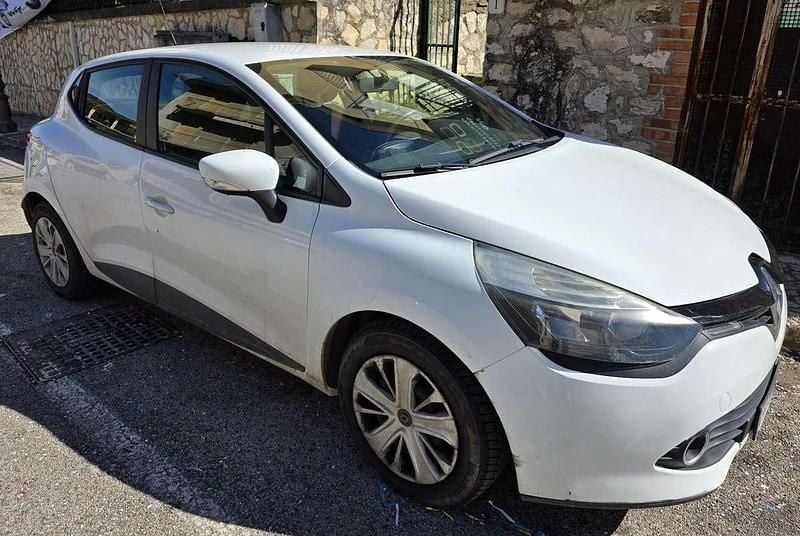 Usata Renault Clio IV 90 CV (66 kW) 2015 Berlina