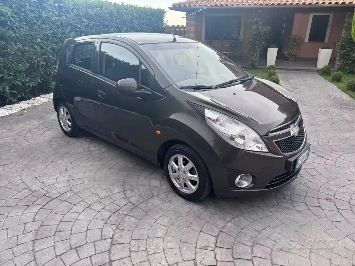 Usata Chevrolet Spark LS 65 CV (47 kW) 2011 Marrone Utilitaria
