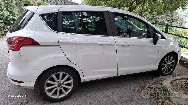 Usata Ford B-MAX Business Edition 101 CV (74 kW) 2015 Bianco Monovolume