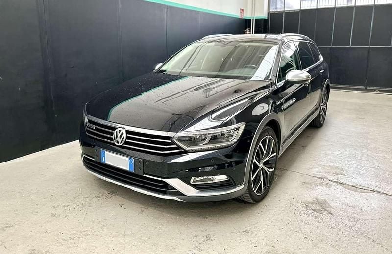 Usata VW Passat Alltrack 190 CV (139 kW) 2016 Nero Station wagon