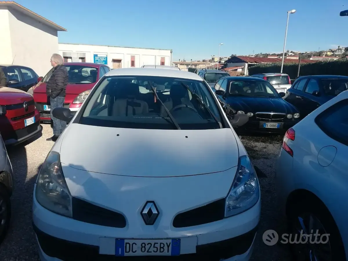 Usata Renault Clio 105 CV (77 kW) 2006 Bianco Utilitaria