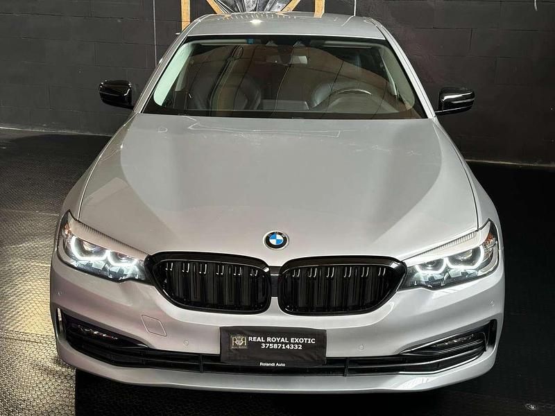 Usata BMW 520 Sport Line 190 CV (139 kW) 2018 Mettalizzato Berlina
