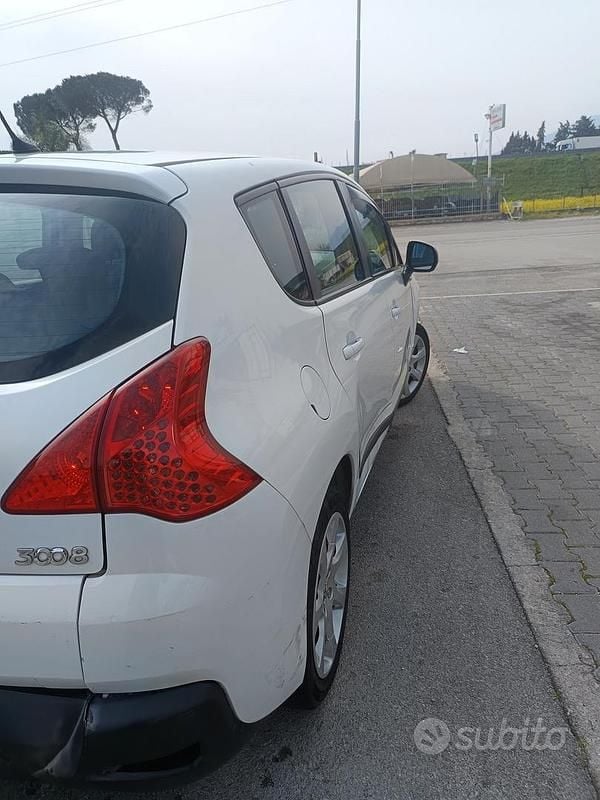 Usata Peugeot 3008 112 CV (82 kW) 2010 Bianco Station wagon