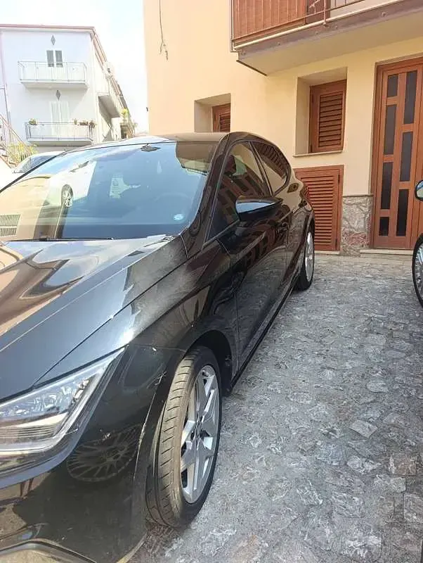 Usata Seat Ibiza FR 90 CV (66 kW) 2020 Nero Utilitaria