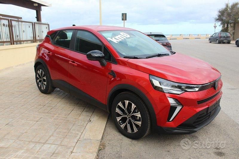 Nuova Renault Captur Evolution 91 CV (66 kW) 2025 Rosso SUV