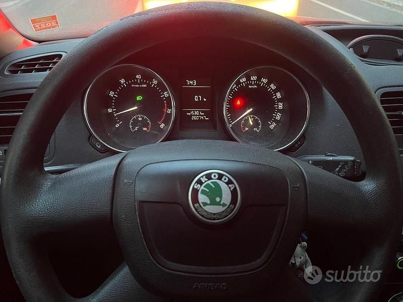 Usata Skoda Yeti Active 105 CV (77 kW) 2011 Blu SUV