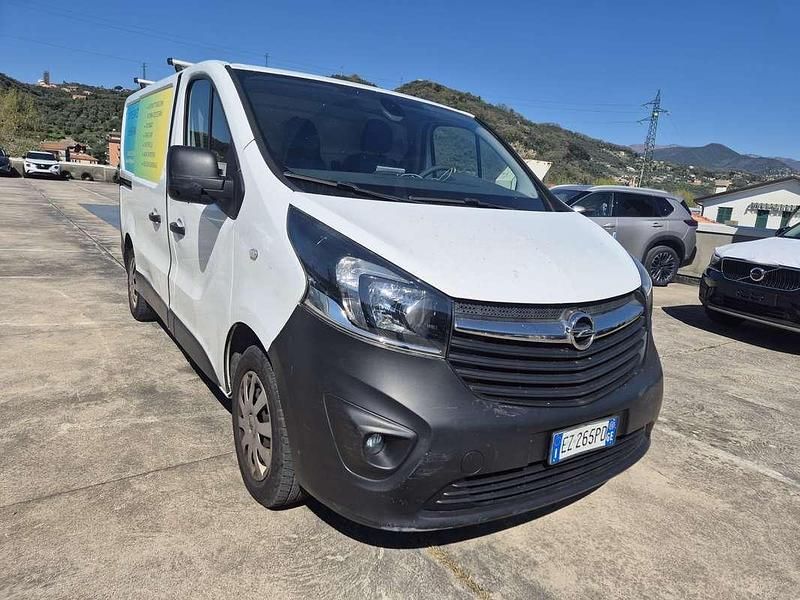 Usata Opel Vivaro 116 CV (85 kW) 2015 Bianco Monovolume