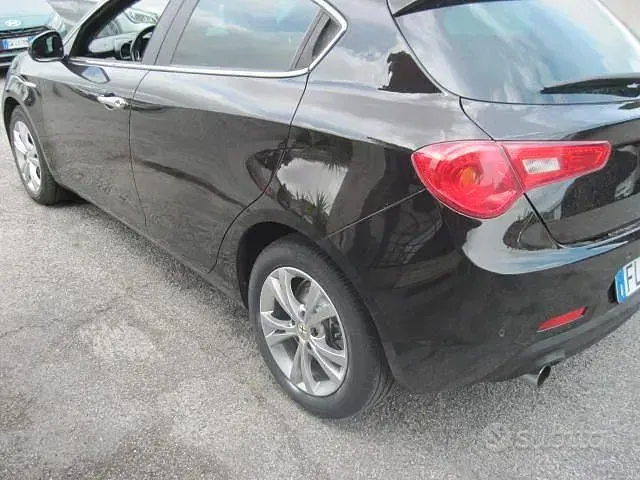 Usata Alfa Romeo Giulietta Exclusive 105 CV (77 kW) 2015 Utilitaria