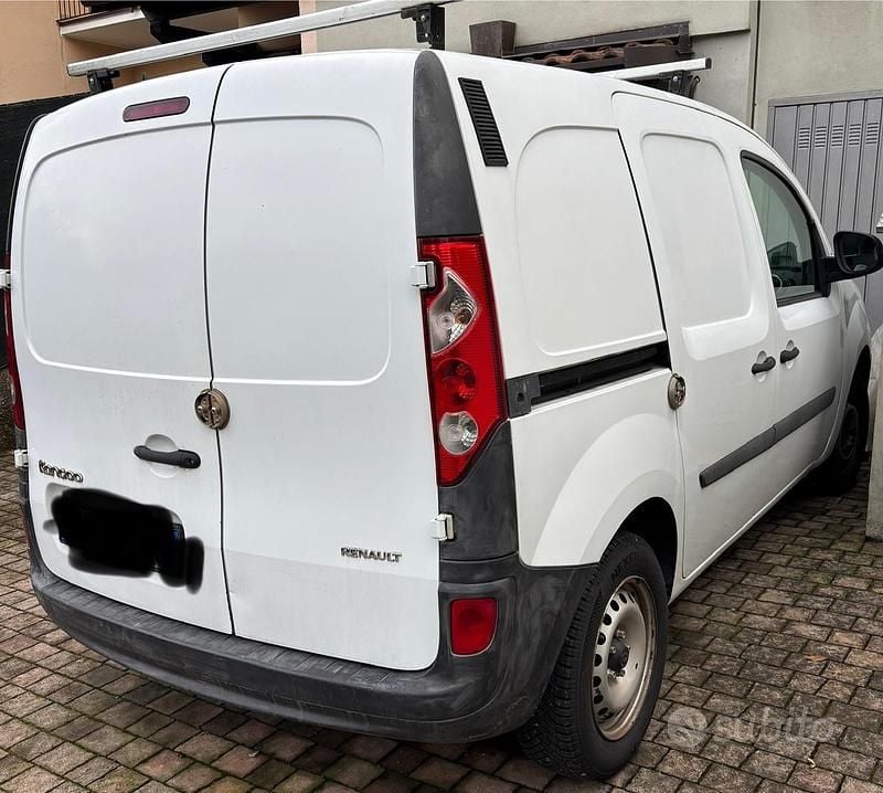 Usata Renault Kangoo 85 CV (62 kW) 2012 Monovolume