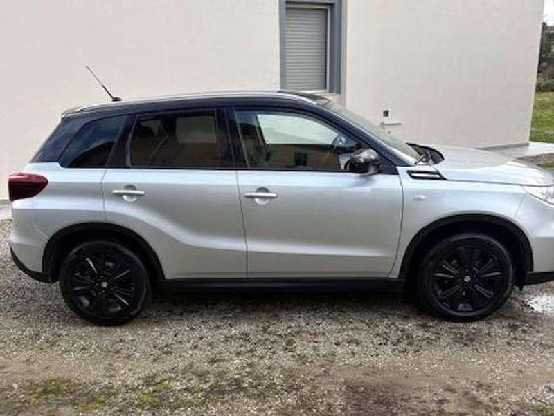 Usata Suzuki Vitara 111 CV (81 kW) 2020 Argento SUV
