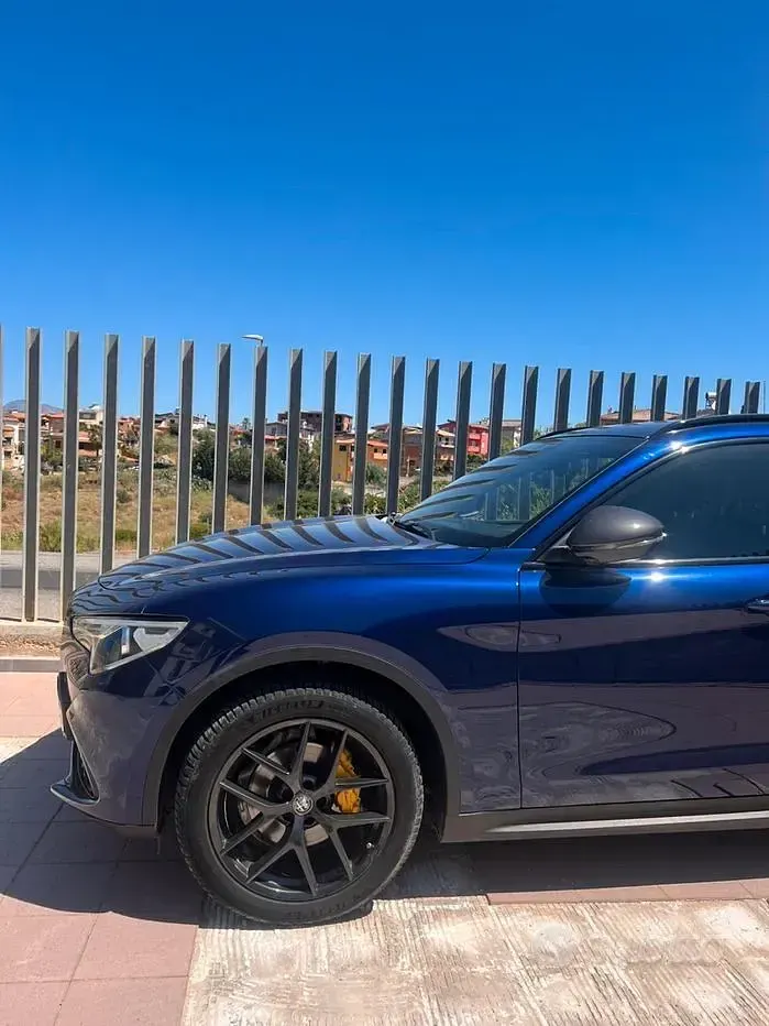 Usata Alfa Romeo Stelvio Executive 210 CV (154 kW) 2019 Blu SUV