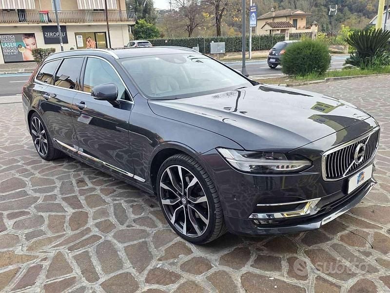 Grigio Usata 2017 Volvo V90 Momentum Station wagon | 15.999 € (Ottimo prezzo) - Immagine 1/4
