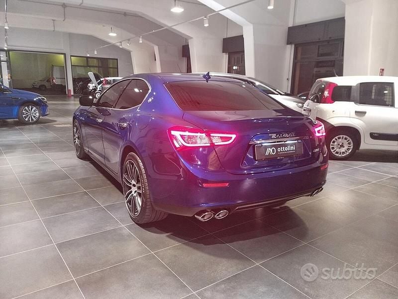 Usata Maserati Ghibli GranLusso 250 CV (183 kW) 2014 Blu Berlina