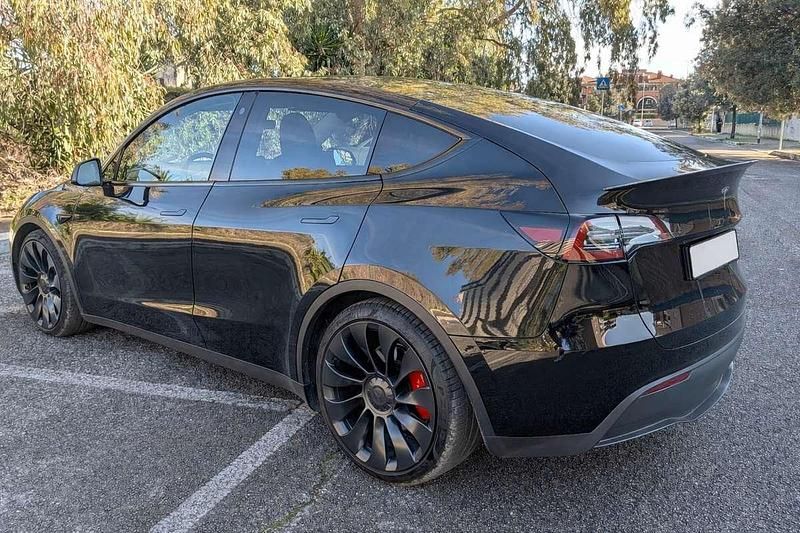 Usata Tesla Model Y Performance 389 kW (530 CV) 2023 Nero SUV