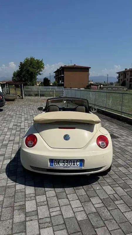 Usata VW New Beetle 116 CV (85 kW) 2007 Utilitaria
