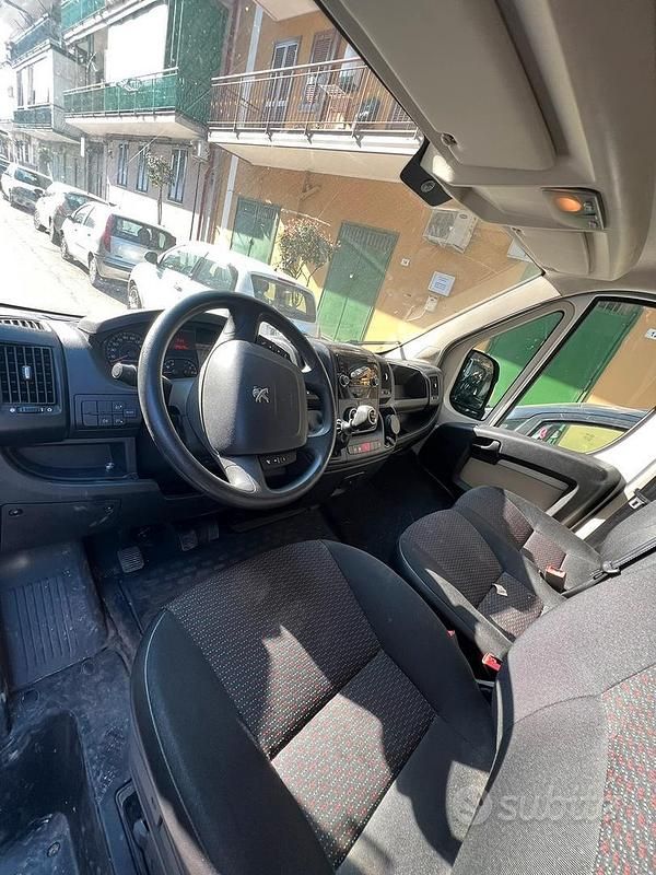 Usata Peugeot Boxer 160 CV (117 kW) 2018 Furgone