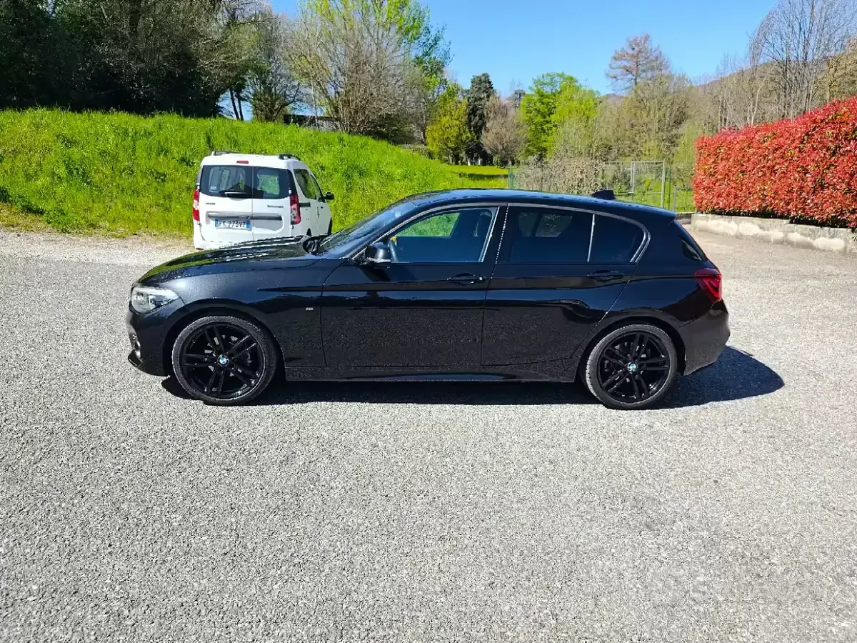 Usata BMW 118 Efficient Dynamics 150 CV (110 kW) 2019 Nero Utilitaria