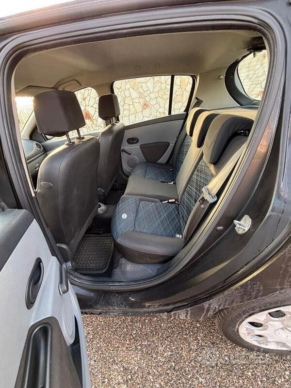 Usata Renault Clio II 2006 Verde Utilitaria