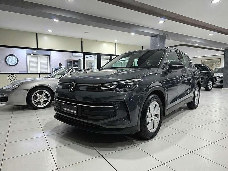 Usata VW Tiguan Life 150 CV (110 kW) 2025 Grigio SUV