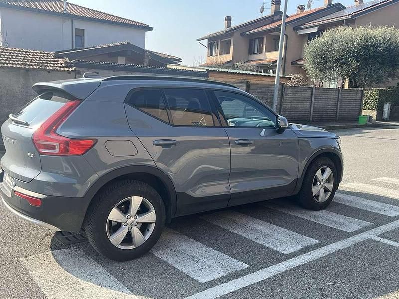 Usata Volvo XC40 163 CV (119 kW) 2022 Grigio SUV