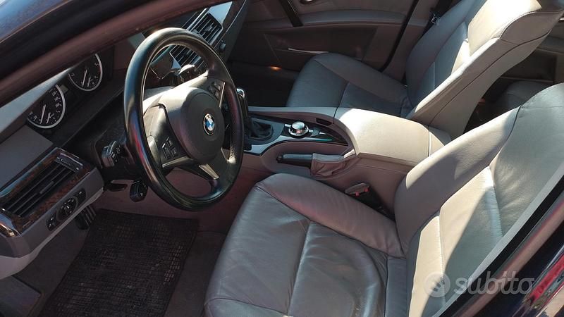 Usata BMW 530 Efficient Dynamics 224 CV (164 kW) 2004 Blu Berlina