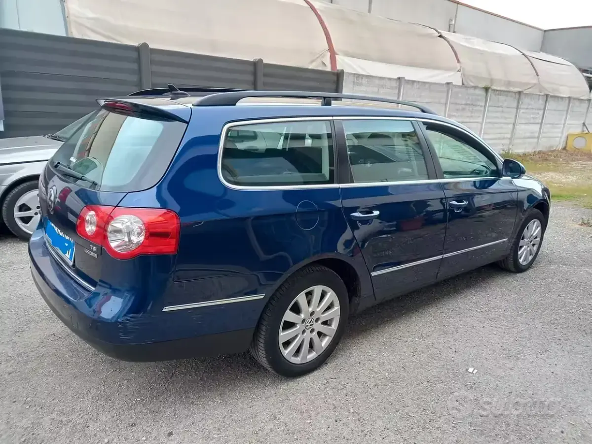 Usata VW Passat Comfortline 150 CV (110 kW) 2010 Bluazzurro Station wagon