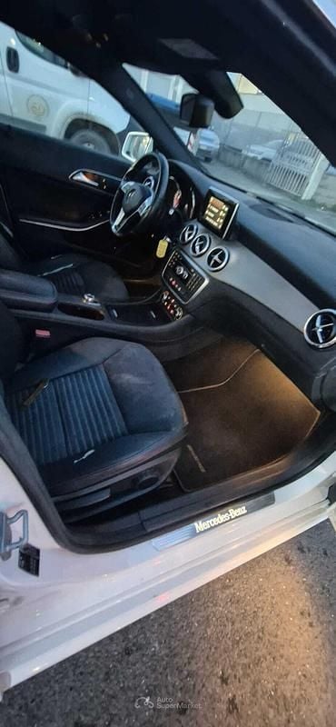 Usata Mercedes CLA220 170 CV (125 kW) 2014 Bianco Berlina