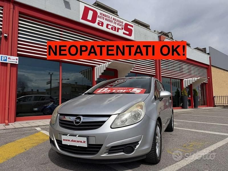 Usata Opel Corsa 80 CV (58 kW) 2009 Argento Utilitaria