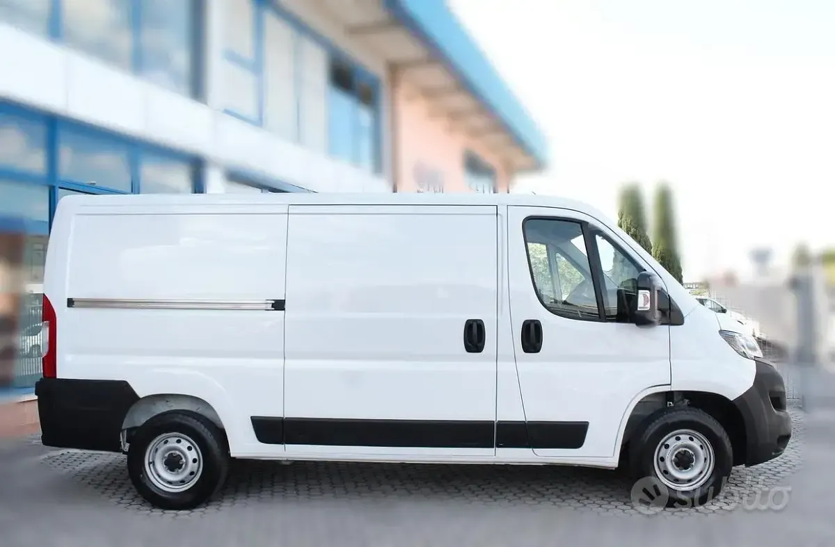 Usata Fiat Ducato 33 140 CV (102 kW) 2023 Bianco Furgone
