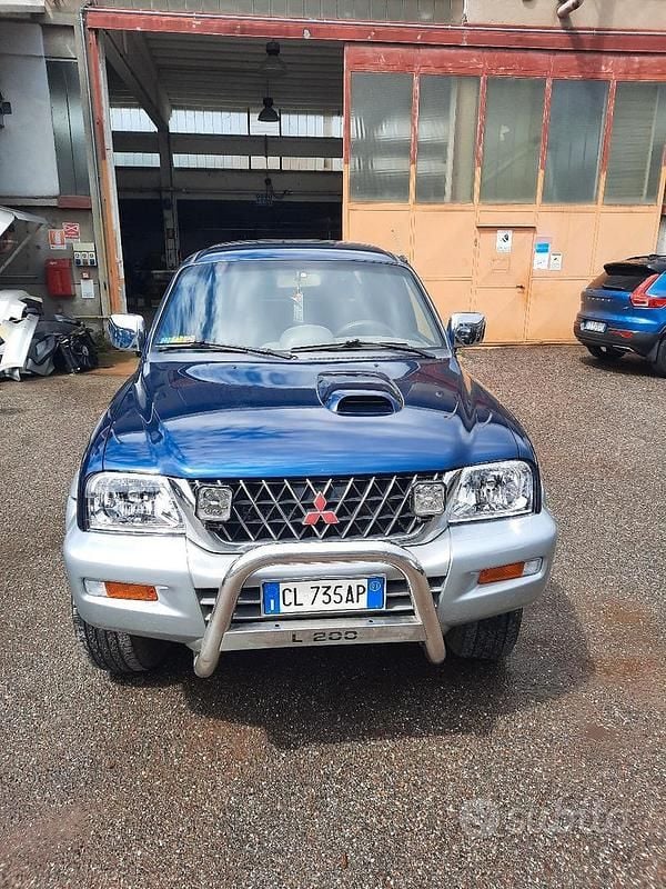 Usata Mitsubishi L200 87 CV (63 kW) 2003 Blu Pick-up