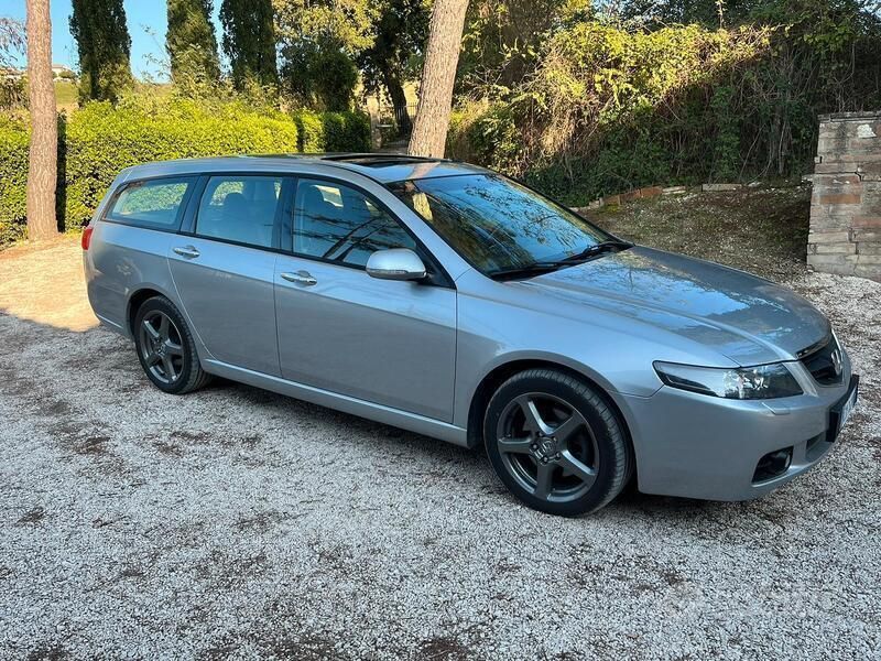 Usata 2005 Honda Accord Station wagon | 4900 € - Immagine 1/4