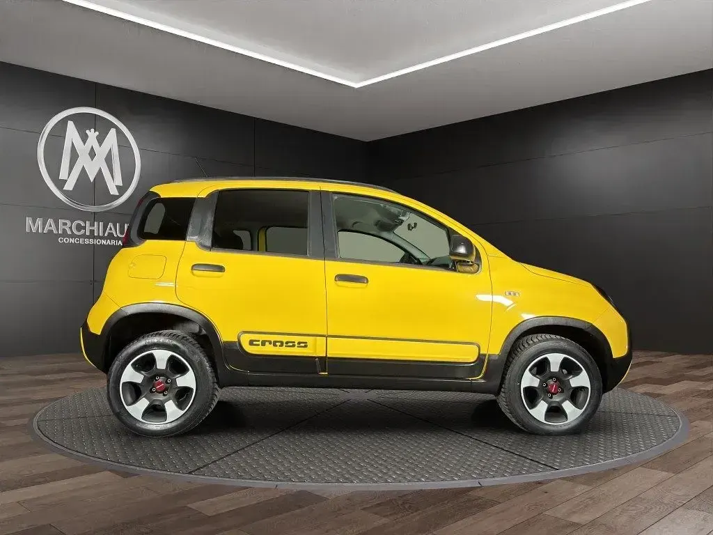 Usata Fiat Panda Cross Cross 95 CV (69 kW) 2019 Giallo pastello Utilitaria