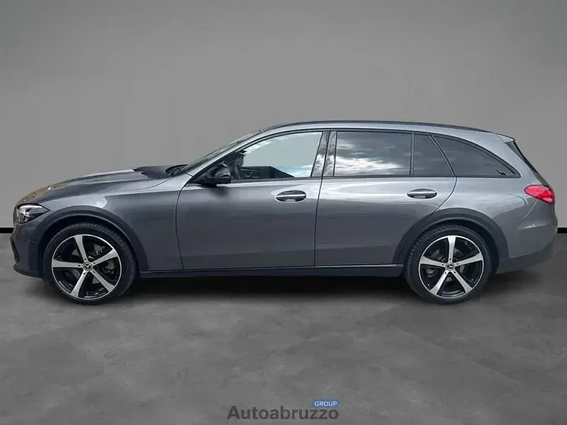 Usata Mercedes 220 Premium 200 CV (147 kW) 2023 Altro Station wagon