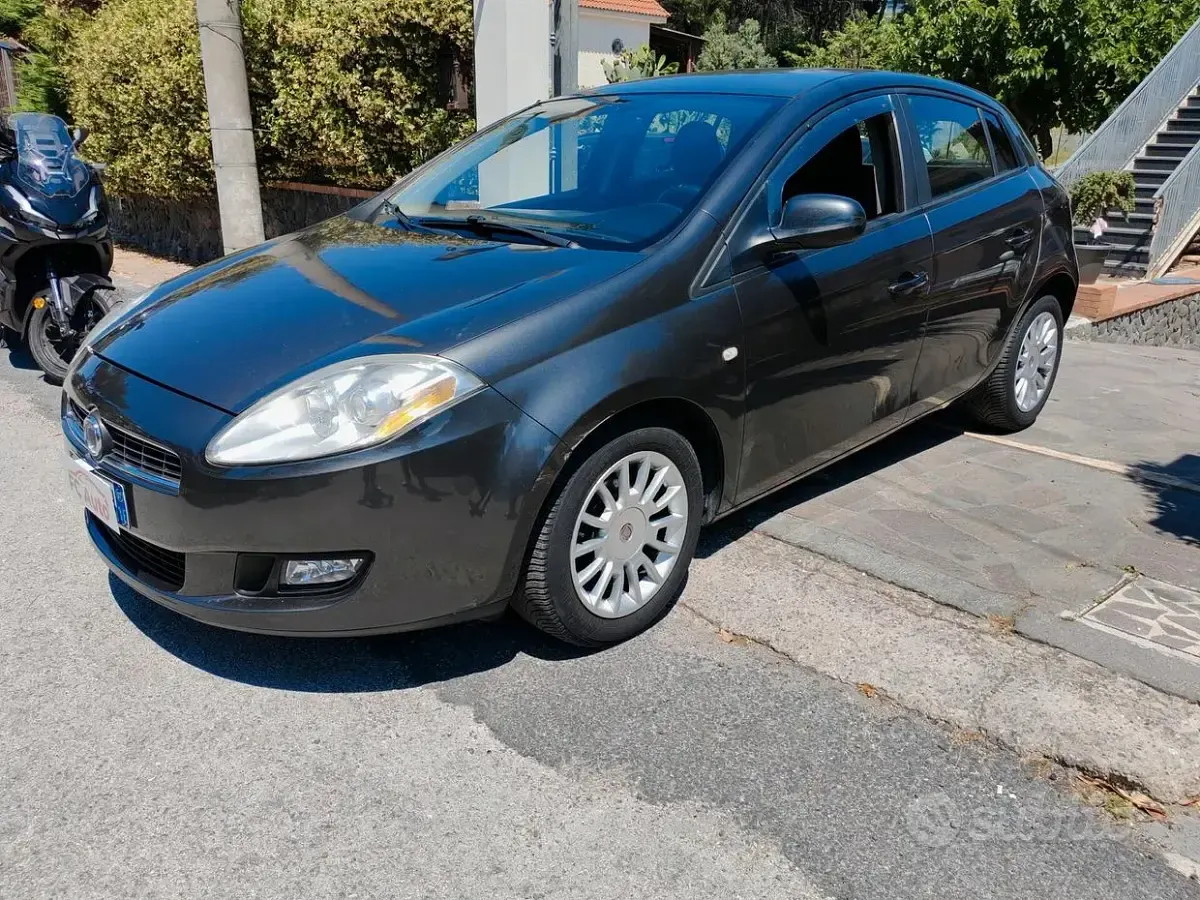Usata Fiat Bravo Dynamic 90 CV (66 kW) 2008 Grigio Utilitaria