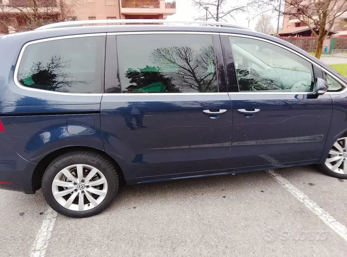 Usata VW Sharan 170 CV (125 kW) 2011 Blu Monovolume