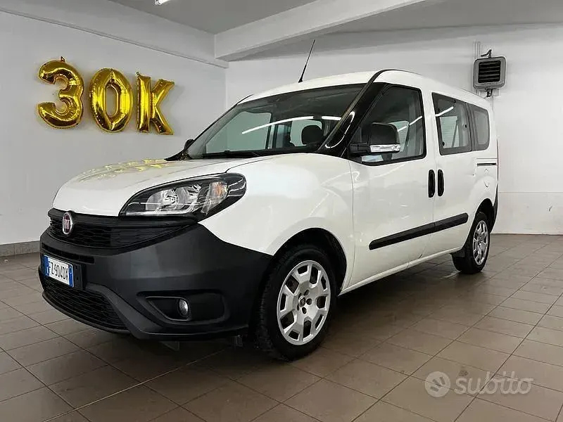 Usata Fiat Doblò Easy 120 CV (88 kW) 2019 Bianco Monovolume