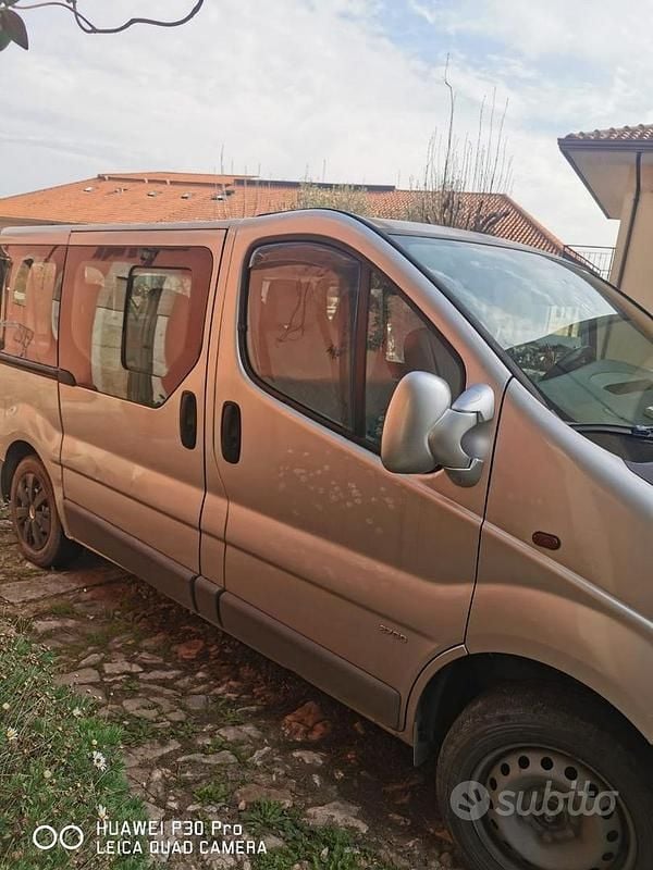 Usata Opel Vivaro 2003 Monovolume