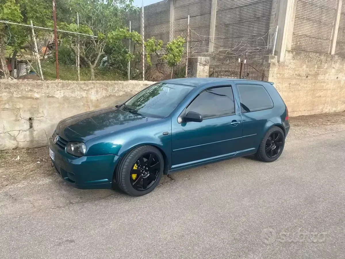 Usata VW Golf IV 150 CV (110 kW) 2003 Verde Berlina