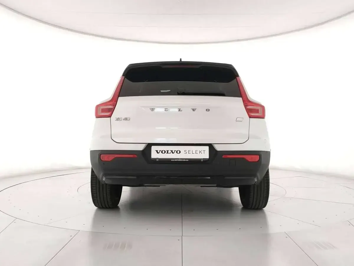 Usata Volvo XC40 R-Design 129 CV (94 kW) 2021 Bianco SUV