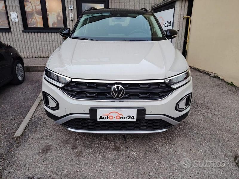 Käytetty VW T-Roc Style 110 HP (80 kW) 2024 Peessi Katumaasturi