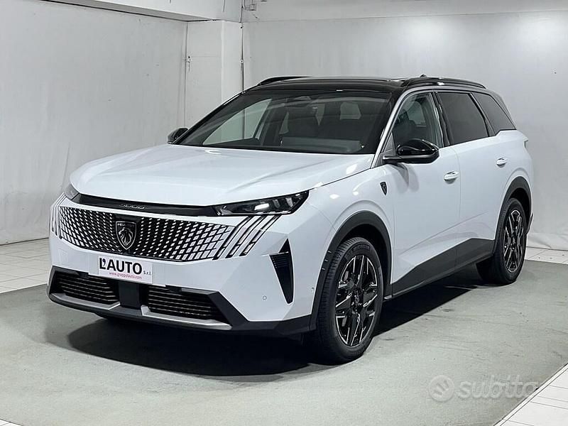 Nuova Peugeot 5008 GTi 136 CV (100 kW) 2025 Bianco SUV