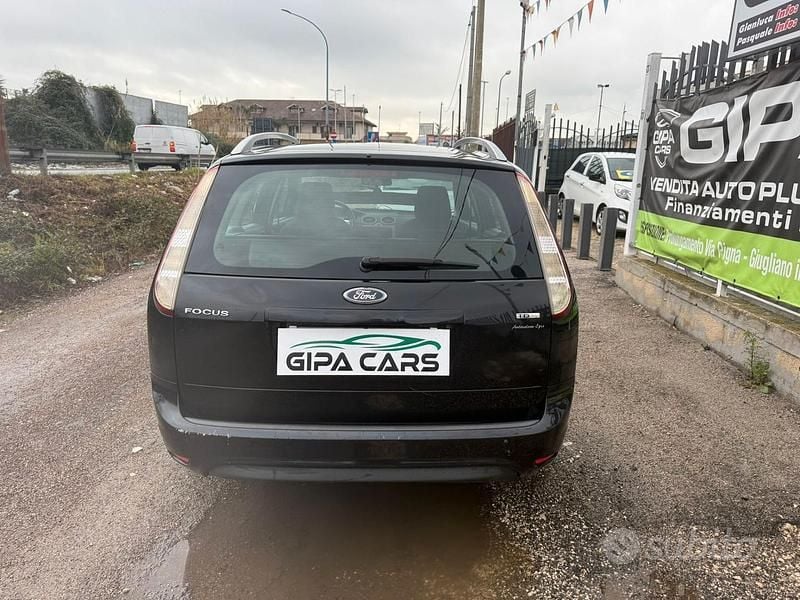 Usata Ford Focus Style 110 CV (80 kW) 2011 Nero Station wagon