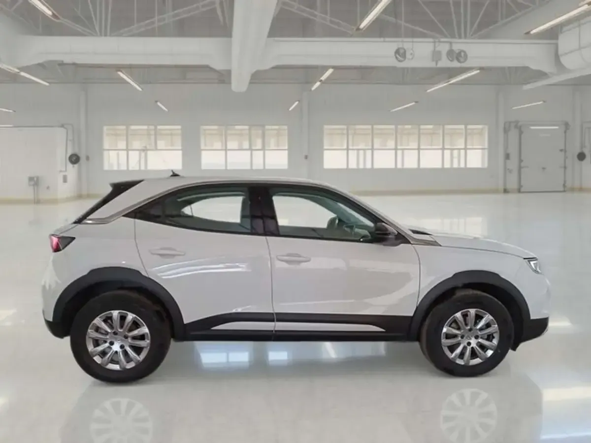 Usata Opel Mokka Edition 101 CV (74 kW) 2023 Bianco SUV