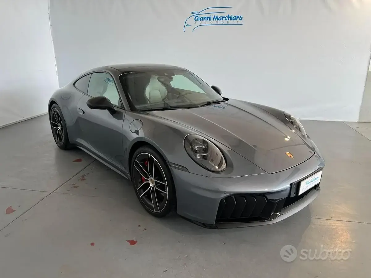 Usata Porsche 911 Carrera GTS 541 CV (397 kW) 2025 Grigio Coupé